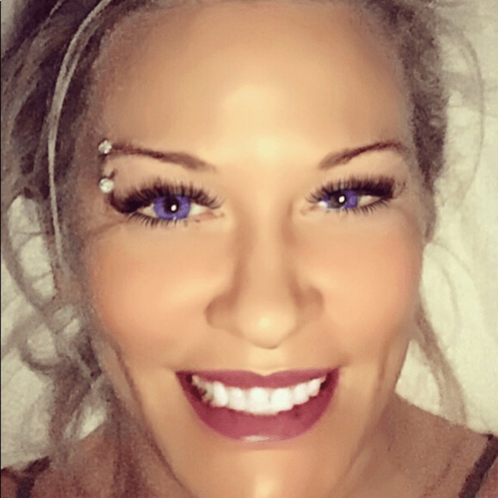 Meet your Posher, Ashley